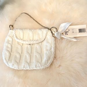 Super cute NineWest knit white purse (with tag) ❄️